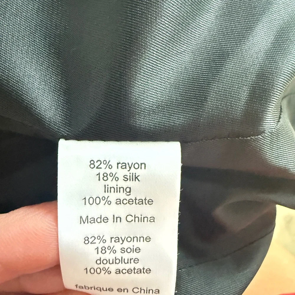 Elegant Black Velvet Women's Jacket, Size 6 - Picture 13 of 13